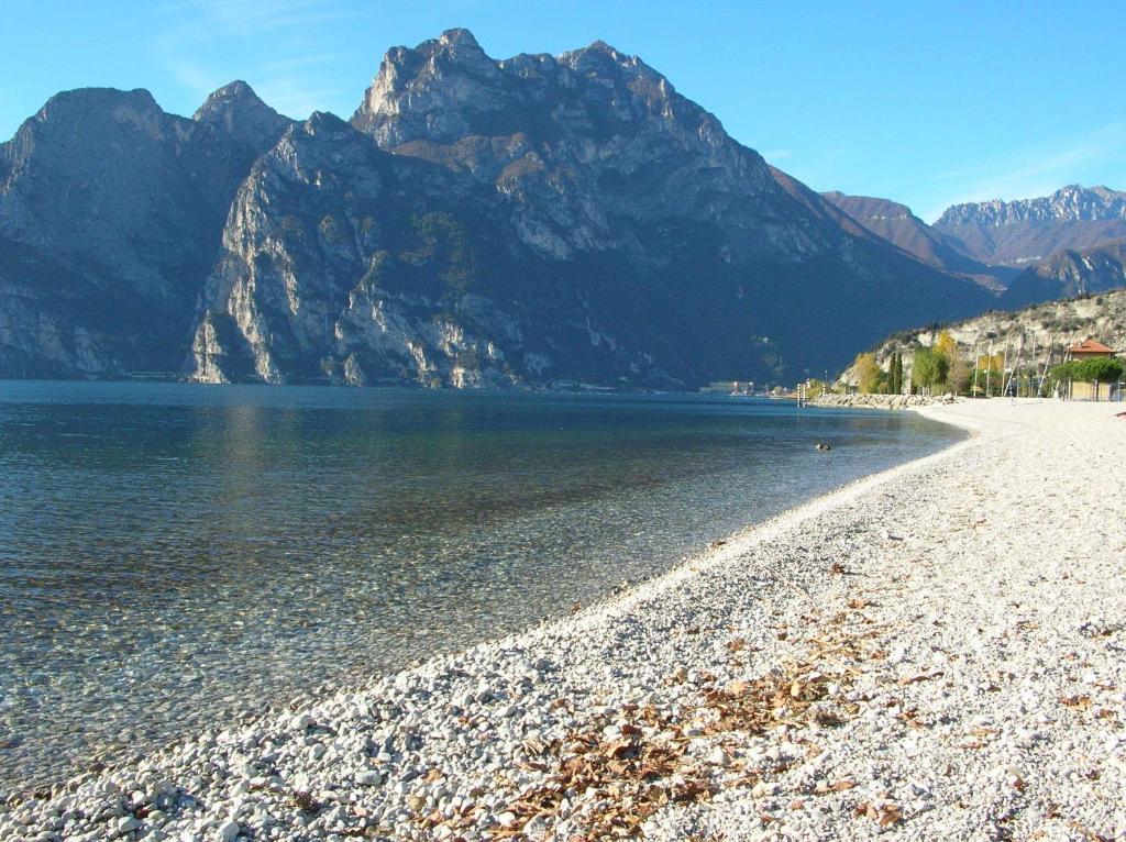 Hotel Villa Claudia Torbole Sul Garda Esterno foto