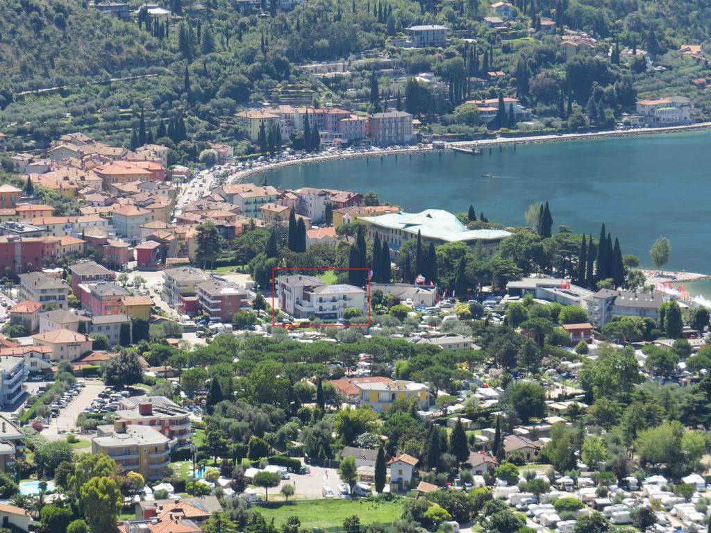 Hotel Villa Claudia Torbole Sul Garda Esterno foto
