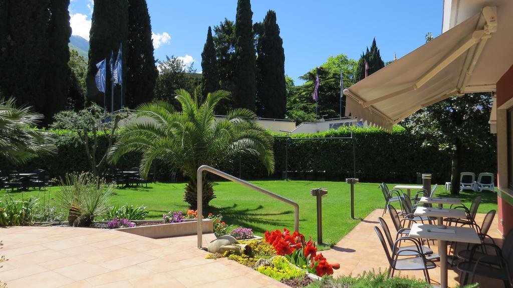 Hotel Villa Claudia Torbole Sul Garda Esterno foto